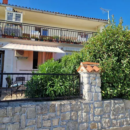 Jug Apartment