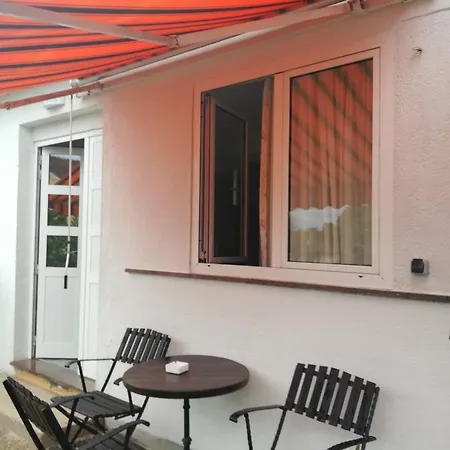 Jug Apartment
